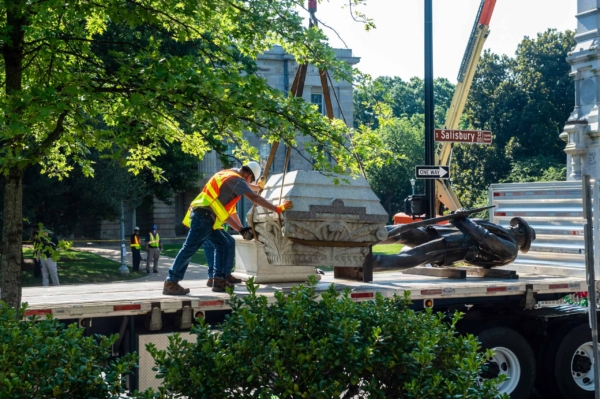 Confederate monument being removed in Raleigh, NC